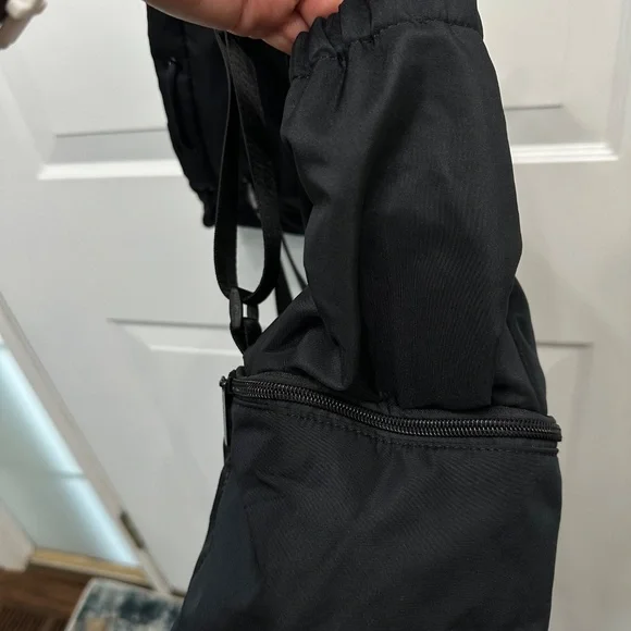 NWT Beyond Yoga Backpack Sack, Black, Two Compartments, Water Bottle Holders - Picture 7 of 9